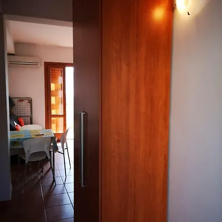 Apartment Casa Vacanza Simona Macari